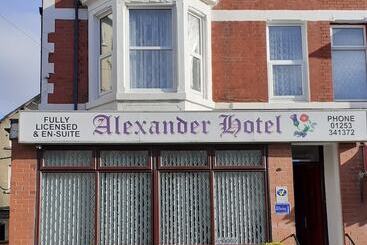 Alexander Hotel Fully Refurbished All Rooms En Suite