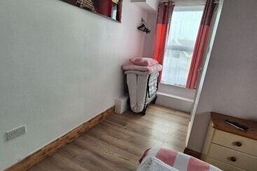 Alexander Hotel Fully Refurbished All Rooms En Suite