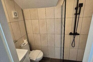 Alexander Hotel Fully Refurbished All Rooms En Suite