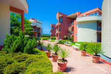 هتل Arapya Resort