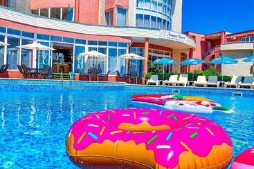 هتل Arapya Resort
