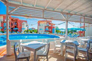 هتل Arapya Resort