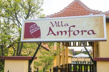 پانسیون Amfora