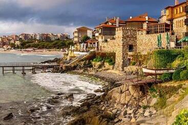 پانسیون Elite Apartments Is Located In The Old Town Of Pomorie
