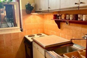 پانسیون Guest House Vila Eli