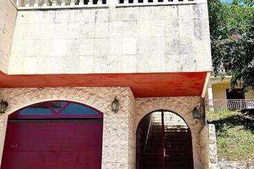 پانسیون Guest House Vila Eli