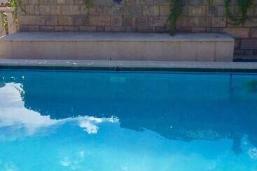 پانسیون Guest House Vila Eli