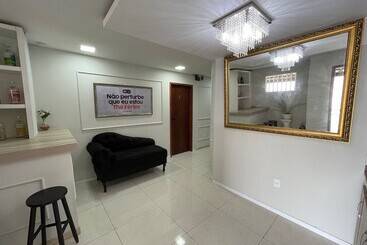 پانسیون The Ferias  Suites Luxo