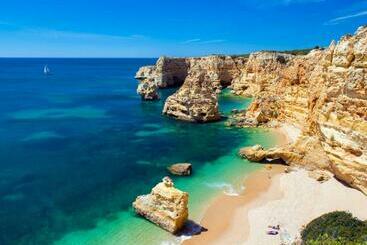 پانسیون Villa Vale De Lapa Amazing Sea Views Heated Swimming Pool Jacuzzi Ac Stunning House