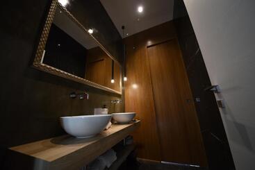 تختخواب و صبحانه My House Luxury Home