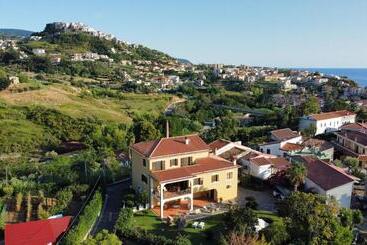 تختخواب و صبحانه Palazzo Del Miglio