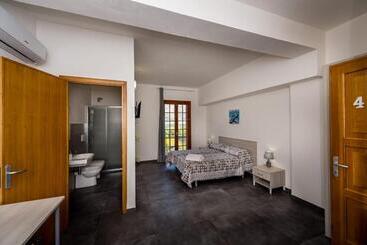 تختخواب و صبحانه Villa Michelangelo