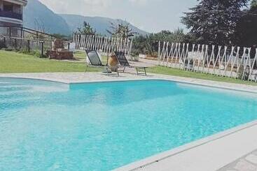 تختخواب و صبحانه Villa Michelangelo