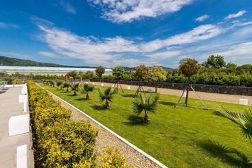 هتل Dipladenia Garden Country Resort