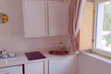 هتل Henry Agriturismo Manfredonia