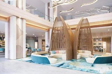 هتل Holiday Inn Resort Ho Tram Beach, An Ihg