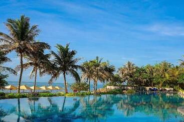 هتل Holiday Inn Resort Ho Tram Beach, An Ihg