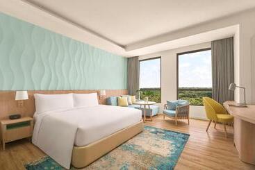 هتل Holiday Inn Resort Ho Tram Beach, An Ihg