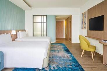 هتل Holiday Inn Resort Ho Tram Beach, An Ihg