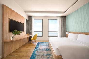 هتل Holiday Inn Resort Ho Tram Beach, An Ihg