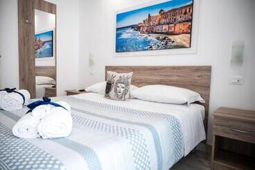 White Apartments & Spa