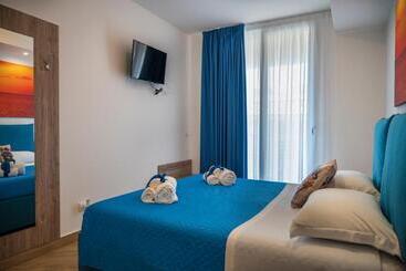 White Apartments & Spa