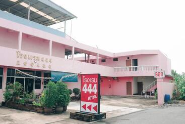 هتل โรงแรม444