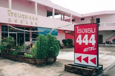 هتل โรงแรม444