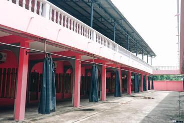 هتل โรงแรม444