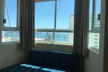 هتل Dorado A Una Calle De Playa Regatas Y El Malecon