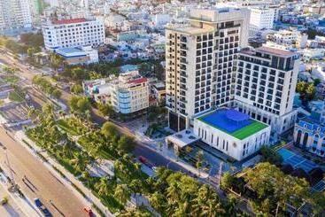 Fleur De Lys Hotel Quy Nhon