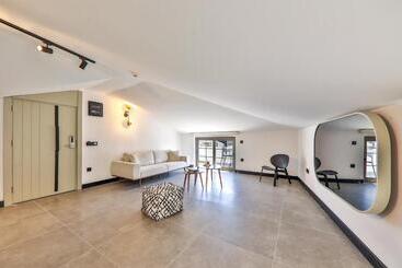 هتل Luff Suites