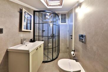 هتل Luff Suites