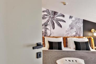 هتل Luff Suites