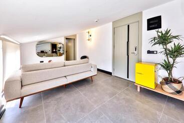 هتل Luff Suites