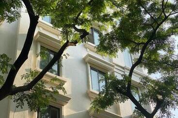Mansion Park Hotel & Apartment
