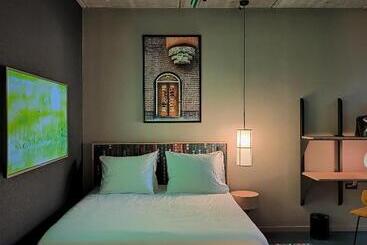 هتل The Florian Amsterdam Airport