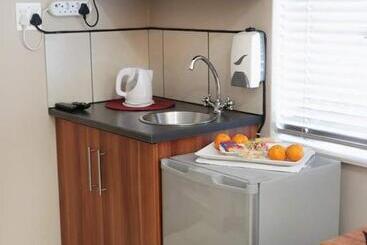پانسیون Alucarni Guest House With Solar Energy