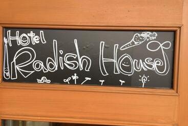 پانسیون Radish House