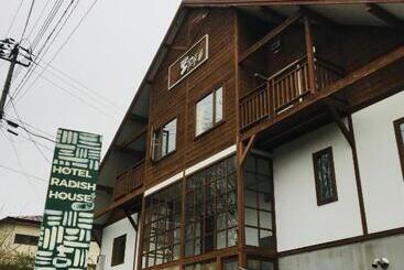 پانسیون Radish House