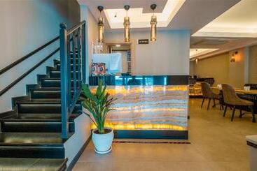 Alesta Midtown
