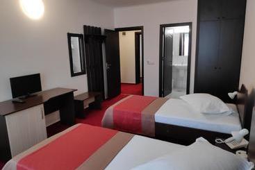 Hostel Caliman