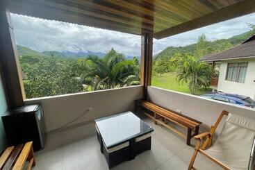 هتل Mercedes Lodge