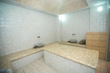 Parkway Inn Hotel & Spa