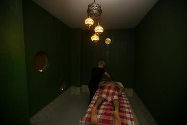 Parkway Inn Hotel & Spa