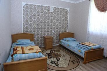 پانسیون Tezh Ler у тани