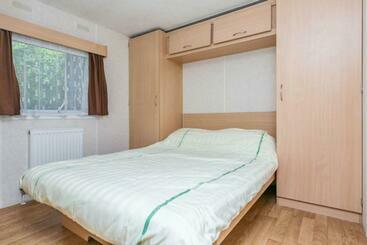 استراحتگاه Hh Laambeek Mobile Home