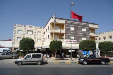 تختخواب و صبحانه Azul Palace