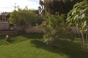 تختخواب و صبحانه Il Giardino Dell'eden