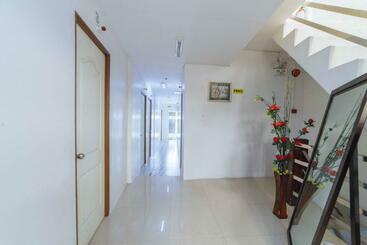 هتل Reddoorz At San Antonio Binan Laguna